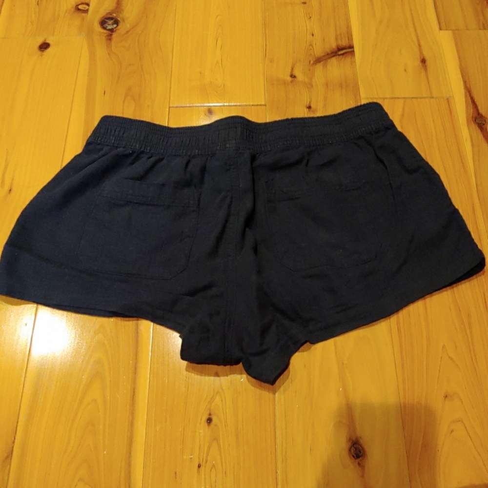 Drawstring shorts - Picture 2 of 3